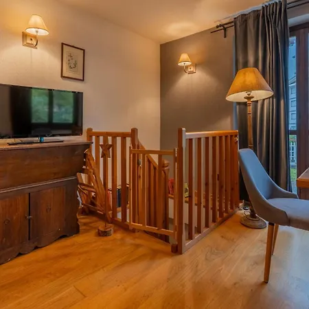 Casa Julie - Accogliente Rifugio Nella Quiete - Cour 0157 شقة *